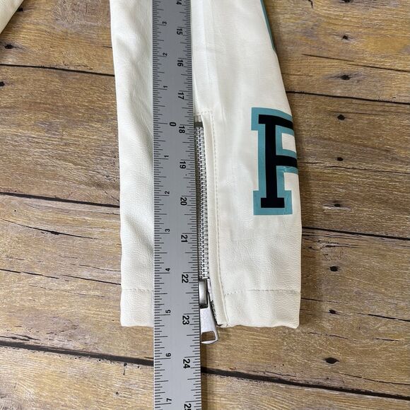 Pretty Little Thing Size 2 Relaxed Women’s Faux leather Motorcycle Jacket  NWOT - Picture 14 of 16